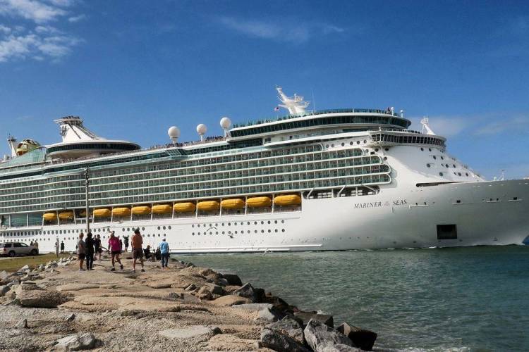 Royal Caribbean, Carnival & Princess Extend Pause On Cruise Sailings
