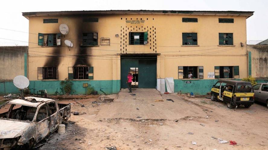 Shooters attacked Nigerian prisons. 1,800 inmates escaped in Owerri