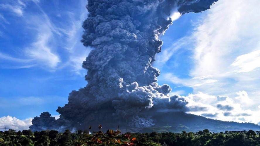 La Soufriere volcano erupted