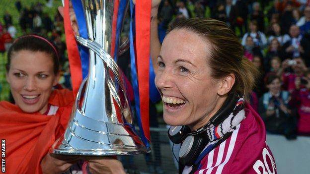  Sonia Bompastor takes over from Jean-Luc Vasseur as the French champions' coach