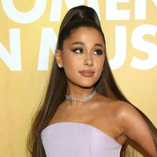 Ariana Grande pays tribute to victims of the Manchester Bombing