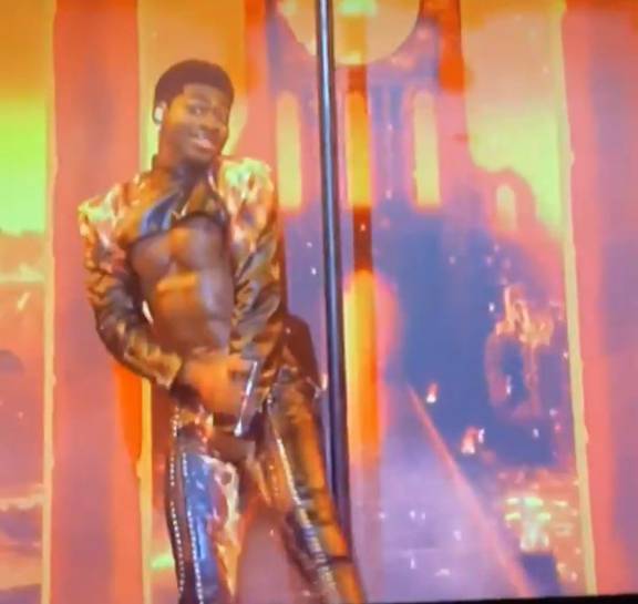 Lil Nas X Rips his pants During The SNL performance