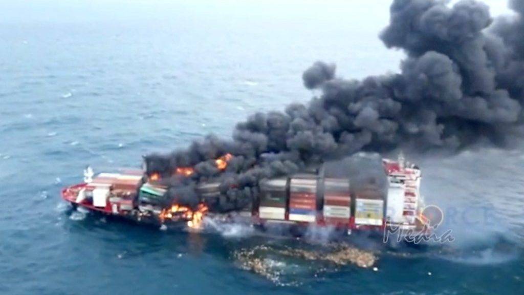 There are fears of pollution emergency as oil tanker sinks off Sri Lanka