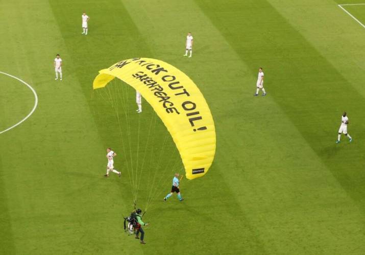 Several people injured after parachute protest into Euro 2020 game