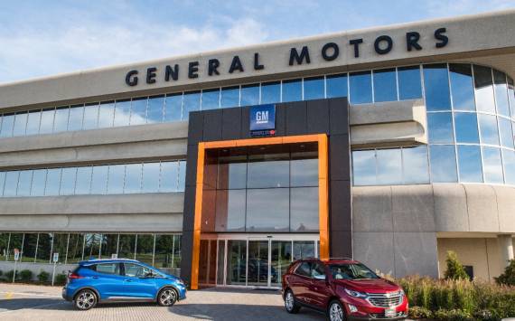 General Motors investing in electric and autonomous vehicles and two United States battery plants