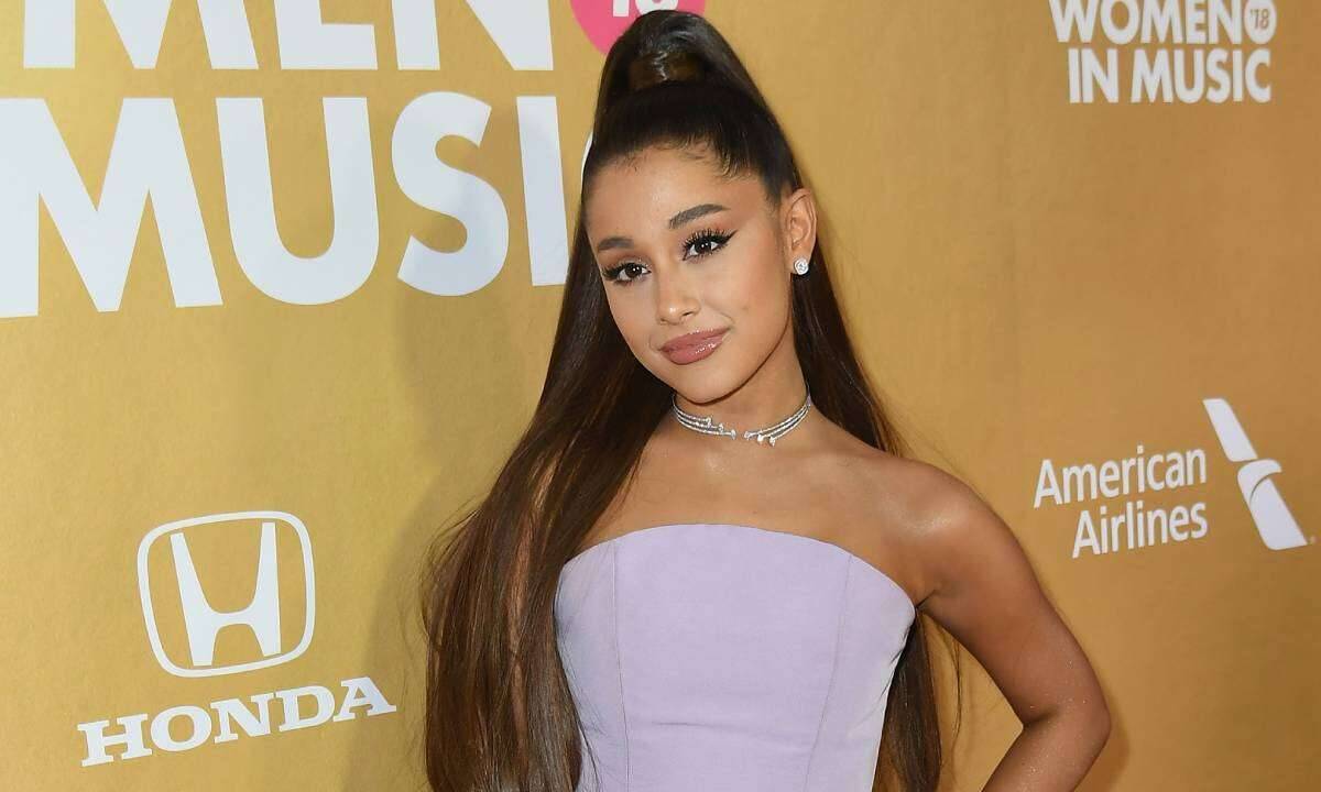 Ariana Grande celebrates her 28 birthday with the ultimate throwback picture: HBD Tiny