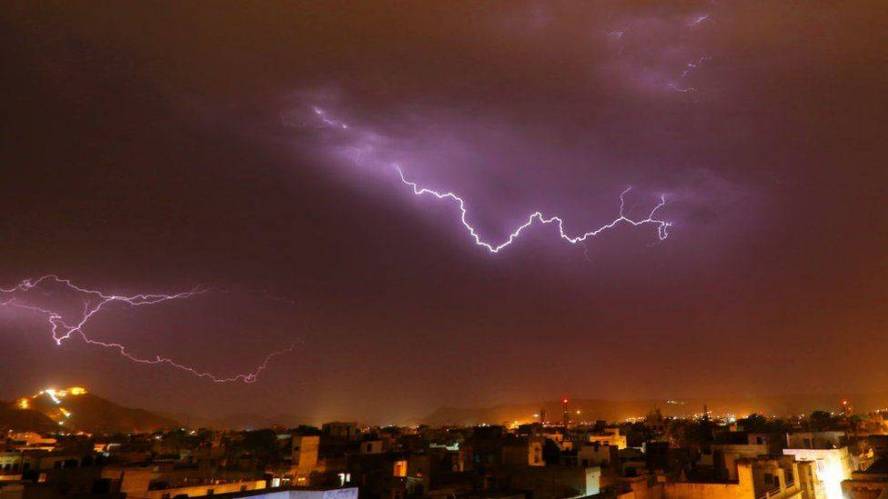 India Jaipur lightning strike kills 11 people taking selfies on top of the watchtower