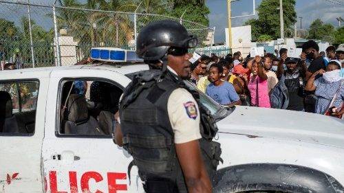 Popes called on conflicting Haitian parties and gangsters to end violence