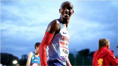Mo Farah suffers from a fractured foot but says he wants to race again