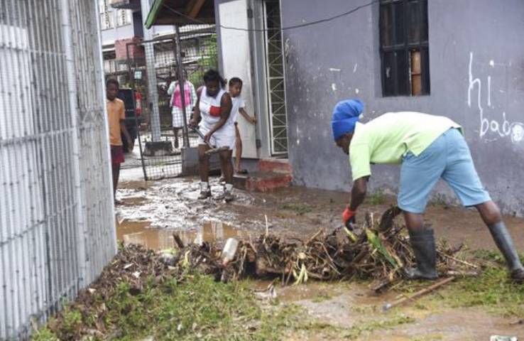 Flooding in Northwest Trinidad as thunderstorms swept through