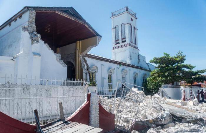 Death toll in Haiti earthquake rises to 1,297