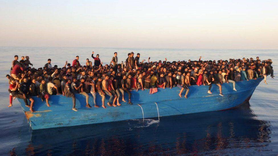 More than 500 people rescued off Italian island Europe migrant crisis