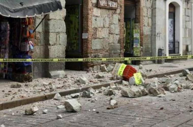 Powerful earthquake attacks southwest Mexico