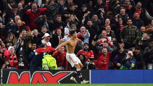 Man Utd 2-1 Villarreal: Cristiano Ronaldo scores winner at injury time