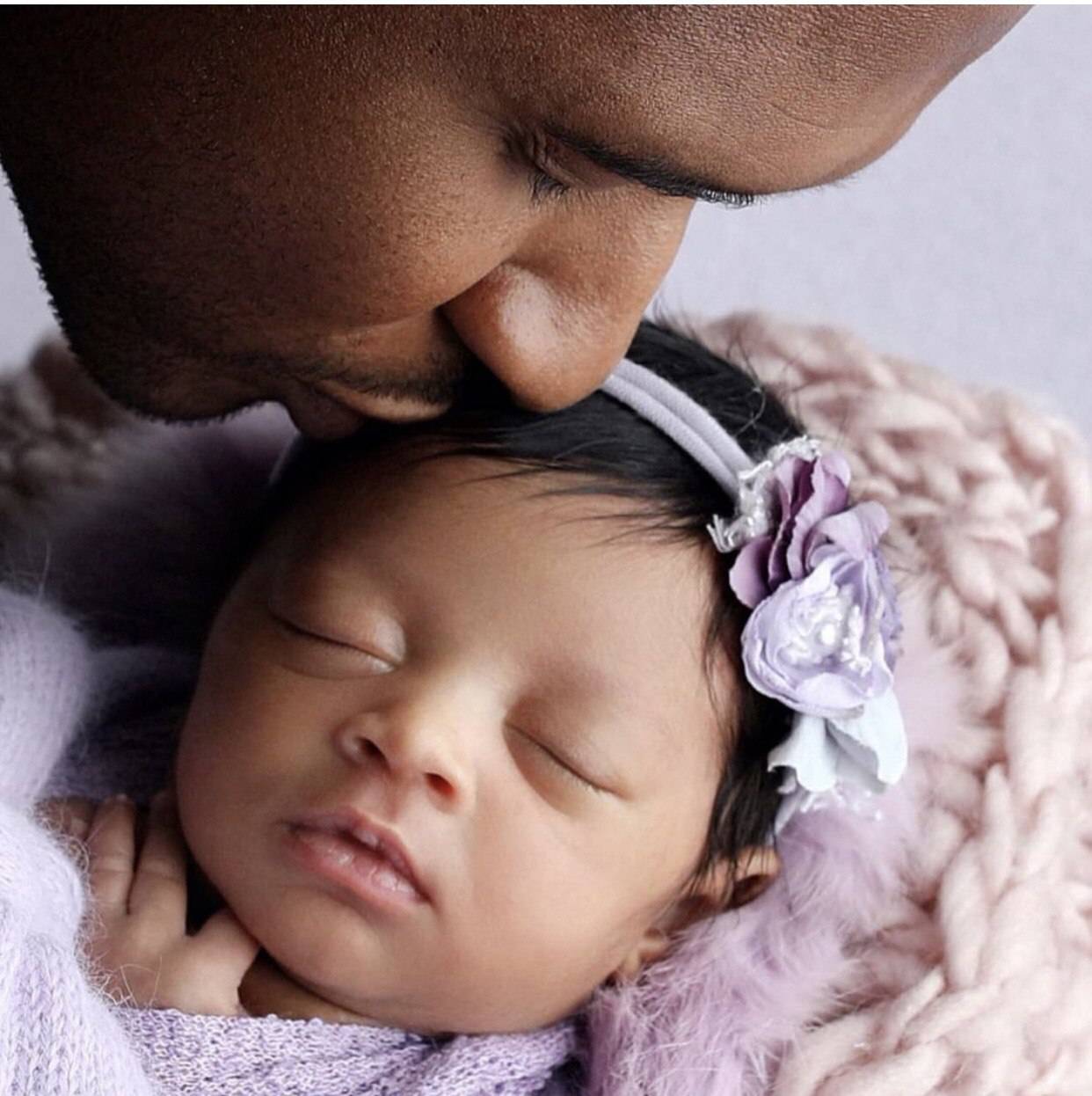 Usher Shares the First Photo of His Newborn Daughter, Sovereign