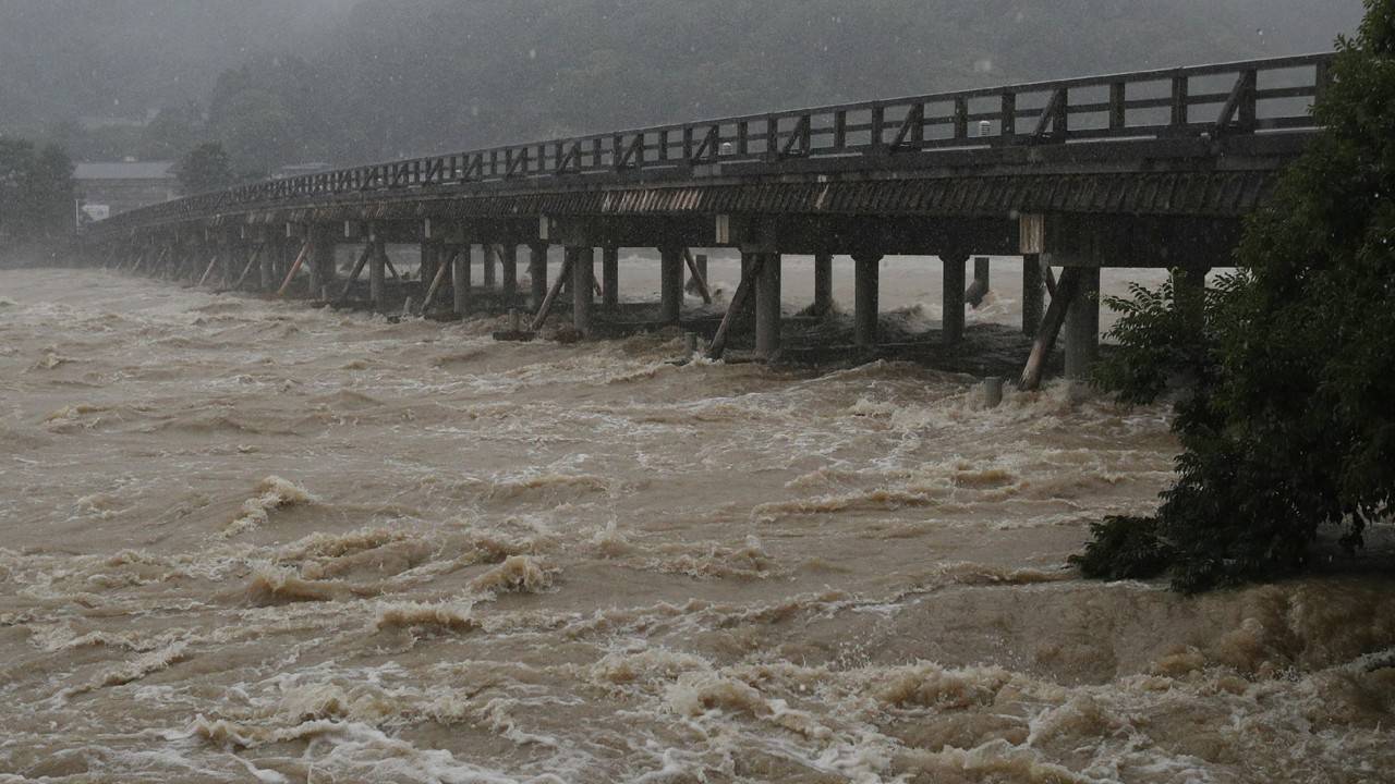 floods, landslides Death toll passes 150 in Nepal and India
