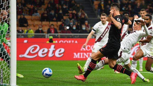 AC Milan 1-0 Turin: Olivier Giroud scored the only goal to lead Serie A