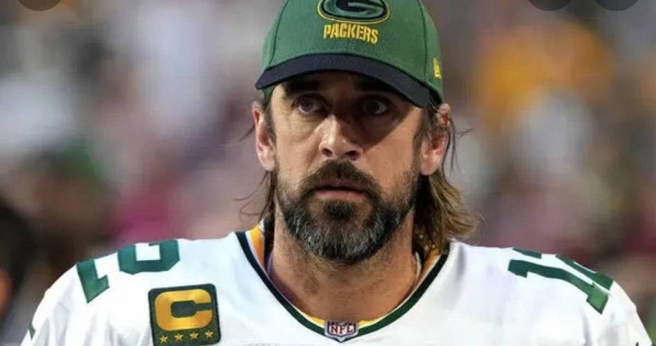 Aaron Rodgers Says He Was Allergic to COVID Vaccines After Testing Positive
