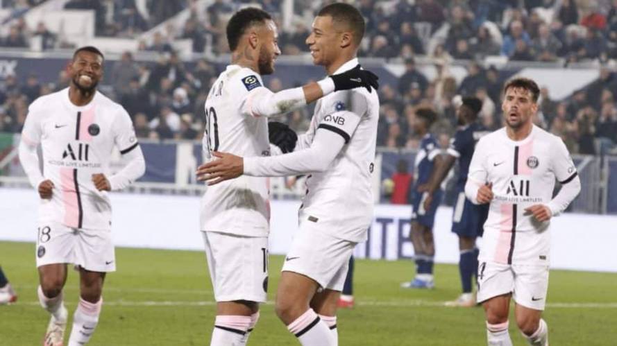Neymar and Kylian Mbappe as league leaders win