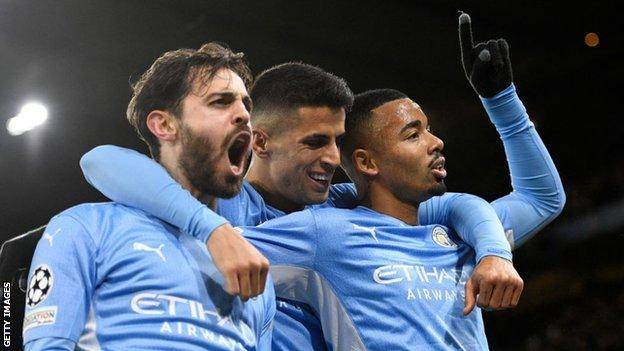 Man City beats PSG 2-1  to reach Champions League last 16 as group winners