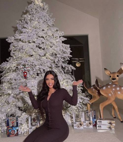 Kim Kardashian hired a pianist to wake up her kids to Christmas music every morning