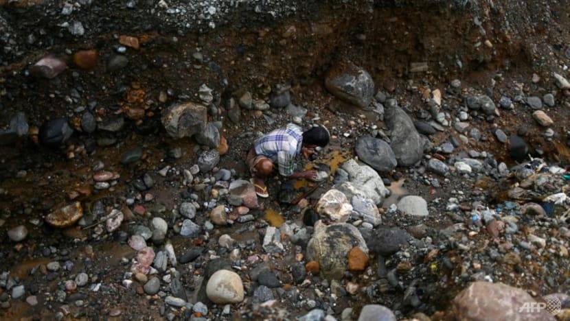 one dead, 70 missing in Myanmar jade mine landslide