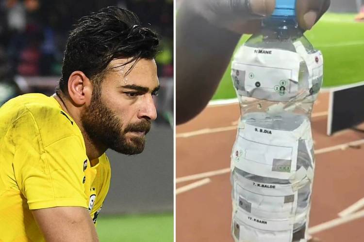 Egypt’s goalkeeper Gabaski studied Senegal’s penalty takers with notes stuck to water bottle