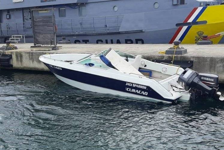 Thirteen Venezuelan nationals rescued from vessel near Curacao