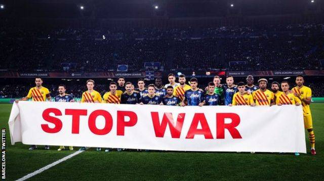 European clubs, players and fans show support for the Ukraine conflict