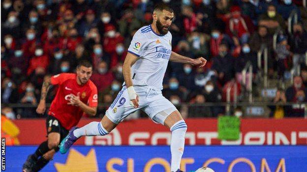 Real Mallorca 0-3 Real Madrid:Karim Benzema struck twice as Real Madrid went 10 points clear