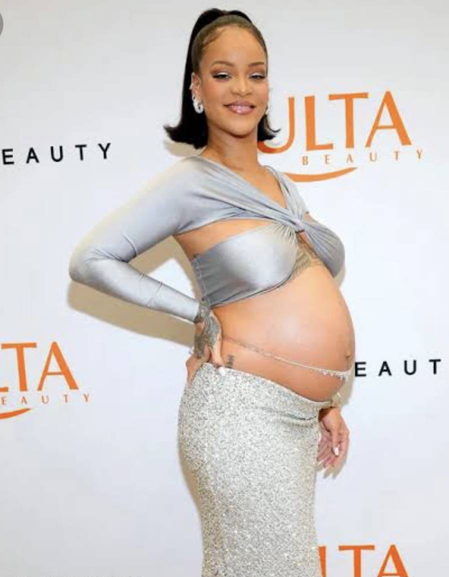 Rihanna wants to give birth at 'Barbados mansion with spa treatments and  afterparty' - The Caribbean Alert