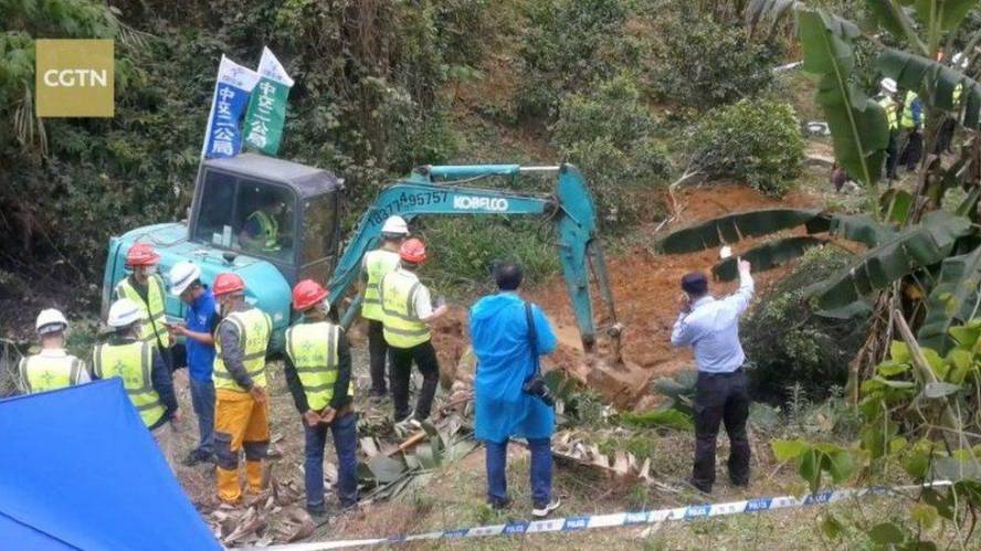 Human remains found amid wreckage from China’s plane crash