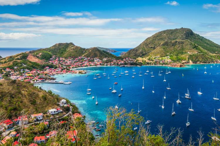 Four Caribbean Nations Ease Entry Requirements