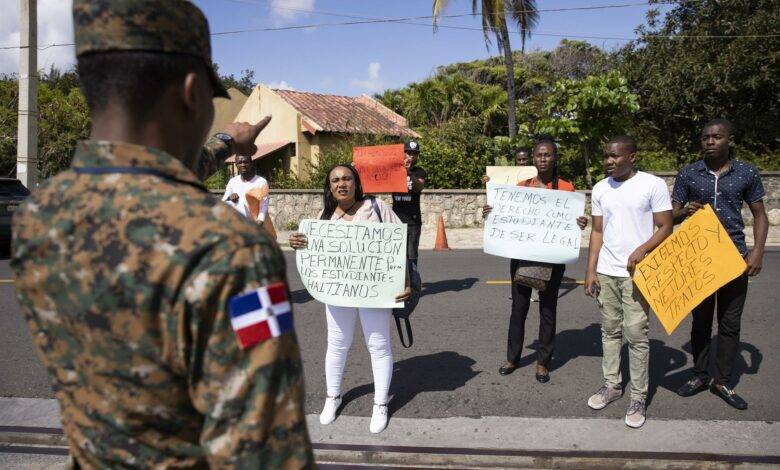 Haitian students in Dominican Republic recover passports, visas