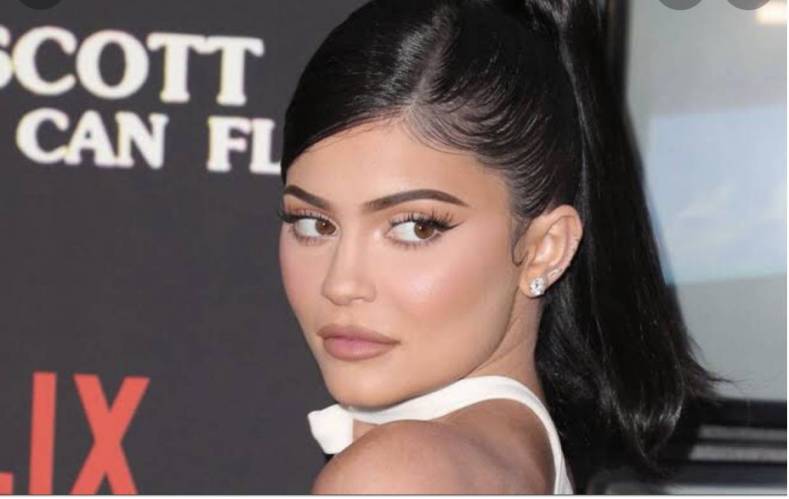 Kylie Jenner Says She Gained 60 Pounds Again During Recent Pregnancy