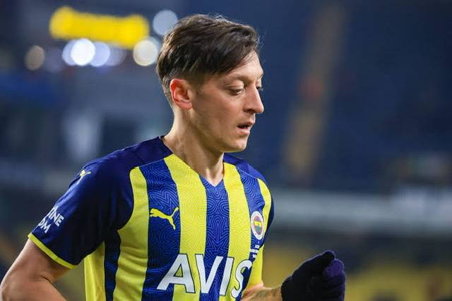 Fenerbahce terminated Mesut Ozil’s contract two years before its expiry