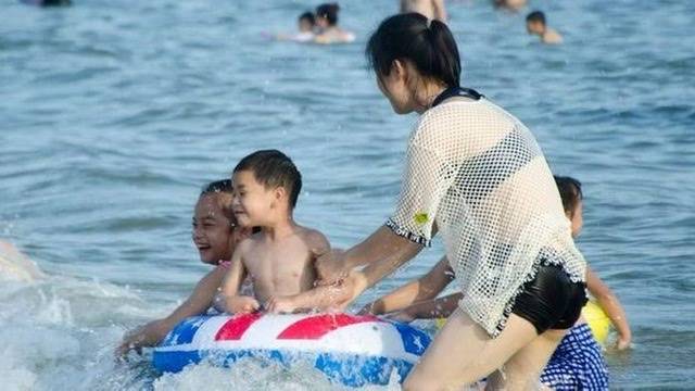 China’s lockdown made the Tourists stuck in China resort