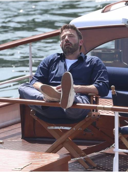 Ben Affleck Takes a Nap While on River Cruise with Jennifer Lopez and Family in Paris