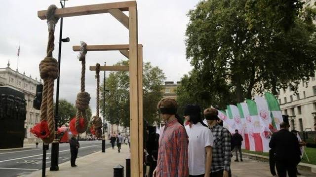 Former Iranian child bride among three women executed in one day