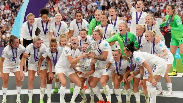 Women (AET): England 2-1 Germany
