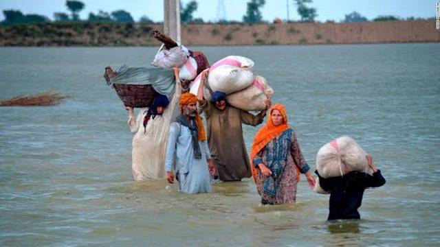 Floods in Pakistan hit 33 million people, worst disaster in a decade