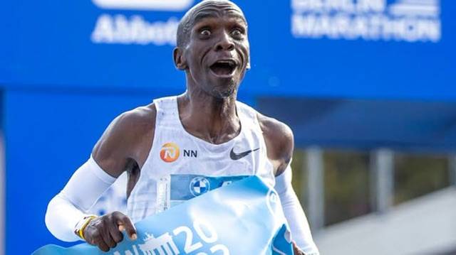 Berlin Marathon: Eliud Kipchoge breaks his world record