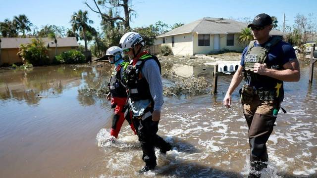 Florida death toll rises by the Hurricane as criticism mounts