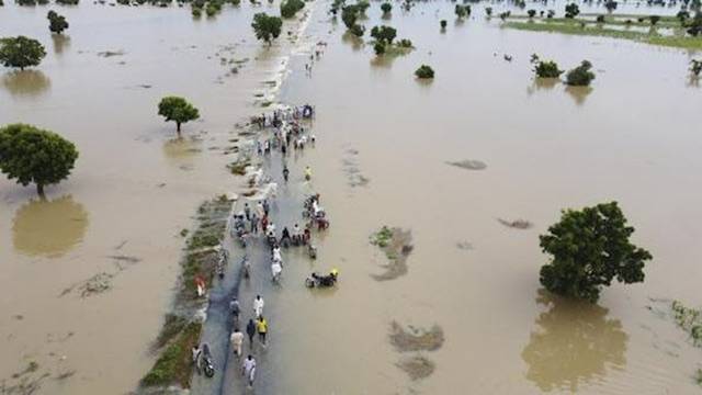 Boat accident in Nigeria kills at least 76 fleeing floodwater