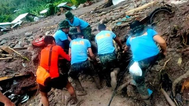 Storm in Philippines Nalgae kills dozens by floods and mudslides