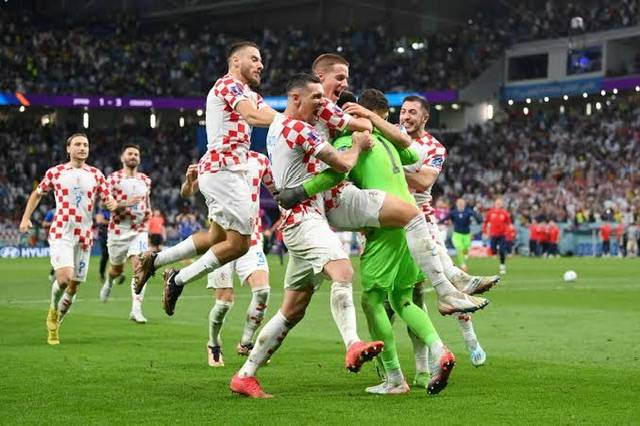 Japan 1-1 Croatia: Japan knocked out of World Cup