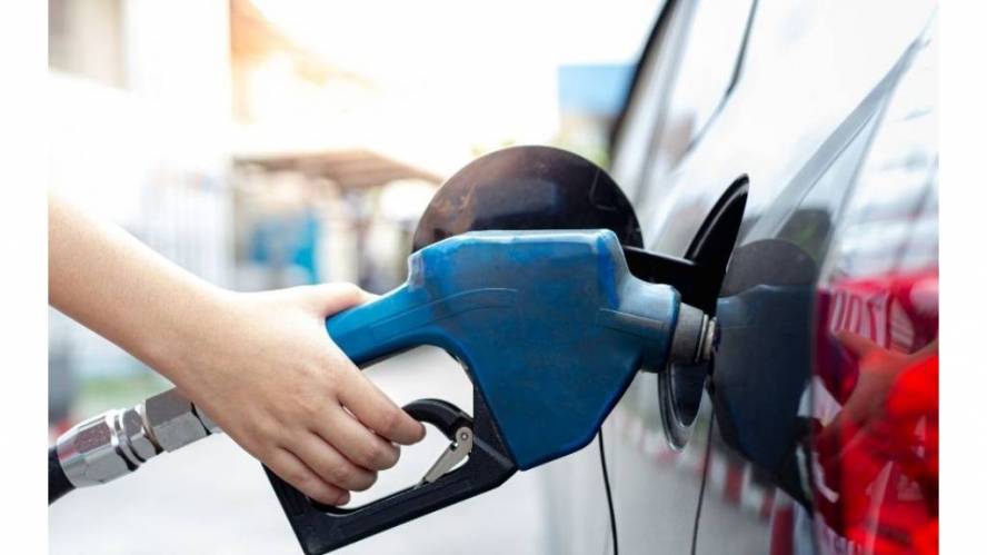 Antiguans to pay less for fuel