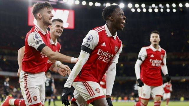 Premier League returns: Arsenal extend the lead, Southampton bottom