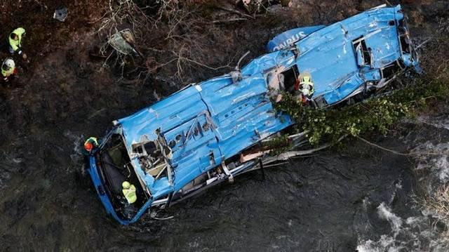 Seven died in Spain coach plunge horror