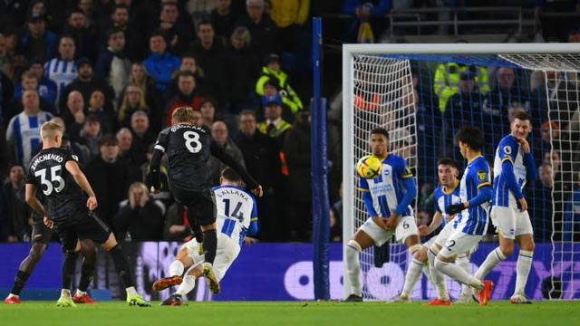 Brighton 2-4 Arsenal: Arsenal go six points clear atop the premier league table